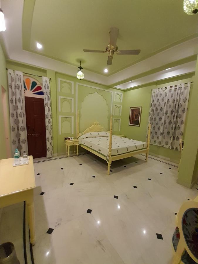 Hotel Raj Rajeshwari Haveli Dźajpur Zewnętrze zdjęcie