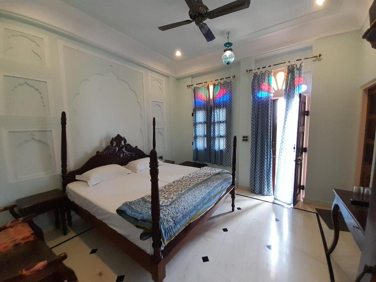 Hotel Raj Rajeshwari Haveli Dźajpur Zewnętrze zdjęcie