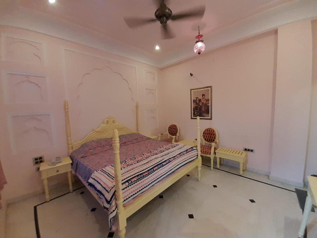Hotel Raj Rajeshwari Haveli Dźajpur Zewnętrze zdjęcie