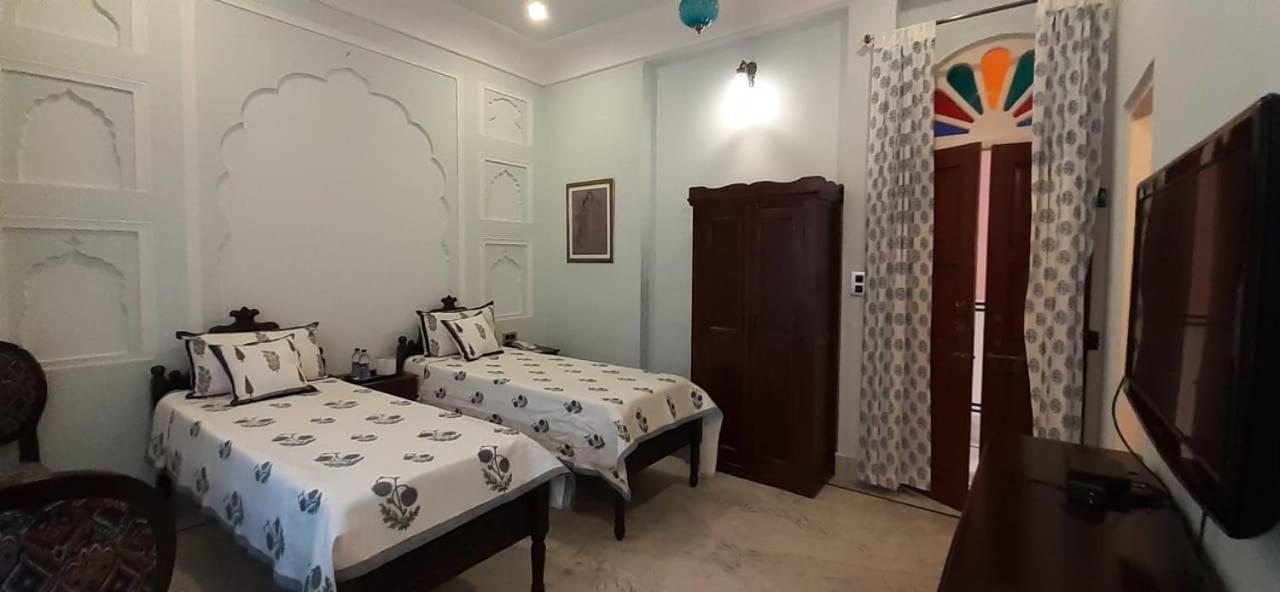 Hotel Raj Rajeshwari Haveli Dźajpur Pokój zdjęcie