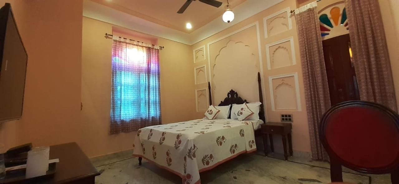 Hotel Raj Rajeshwari Haveli Dźajpur Pokój zdjęcie